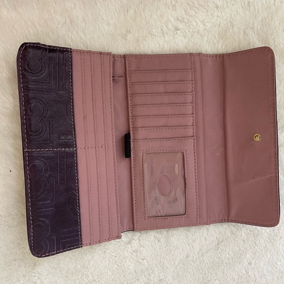 Liz Claiborne Wallet - Picture 5 of 6